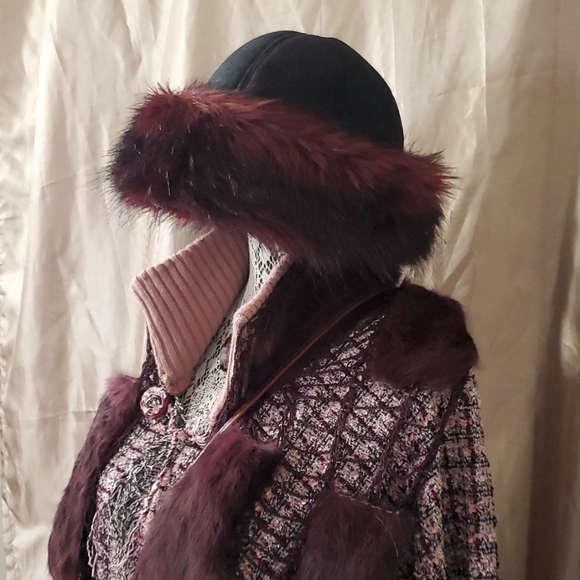 SALE 🎉Host Pick🎉 LUXURY 8 PC OUTFIT. See Listing for shop contributors! - Picture 8 of 17